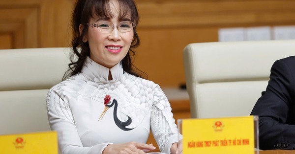 Tháng 10 bùng nổ của Tỷ phú Nguyễn Thị Phương Thảo: Tài sản tiệm cận 4,5 tỷ USD, hàng loạt thương vụ lớn, ghi dấu thị trường quốc tế