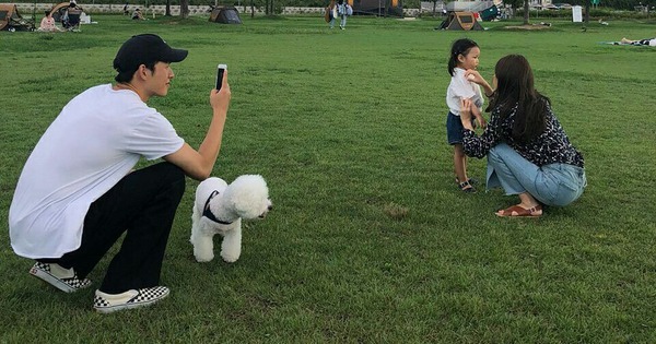 4 kiểu cha mẹ khiến con không kiếm nổi tiền