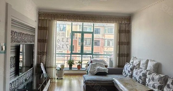 Mua nhà 5 tỷ, chủ nhà không giảm 1 đồng, ở được 3 năm mới phát hiện sự thật chấn động: Đó là nhà của bố mẹ vợ!