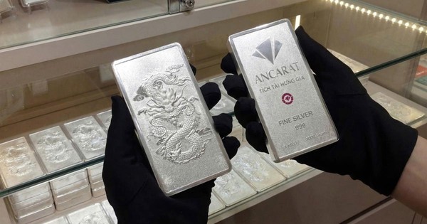 Giá bạc giảm gần 6 triệu đồng/kg
